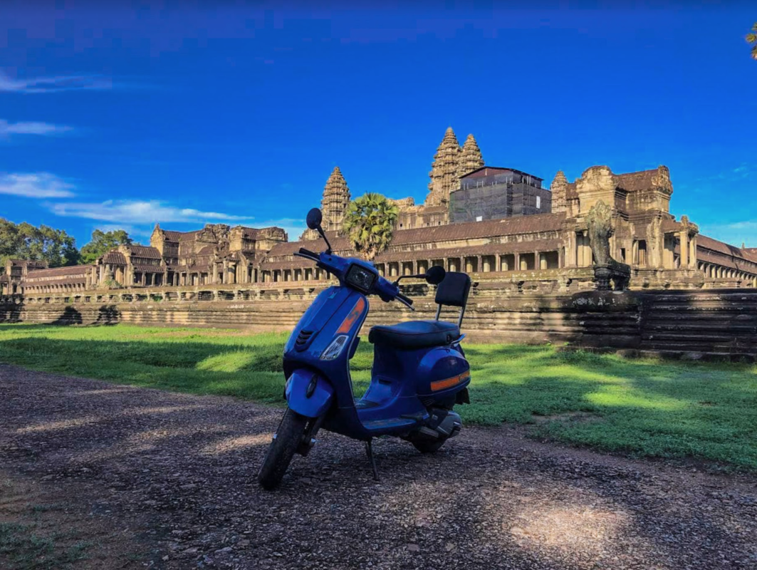 Angkor Temples by Vespa