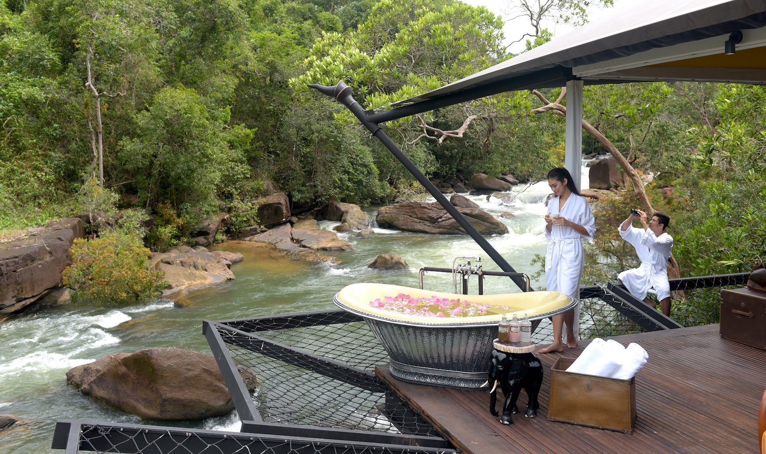 Extraordinary luxury tent in the Cambodian jungle