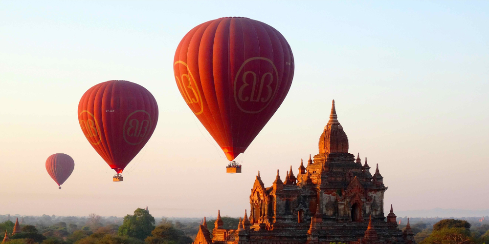 Balloon over Bagan