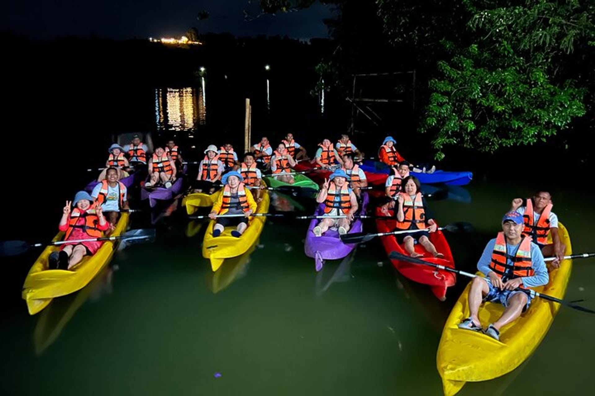 Firefly kayaking tour in Bohol Island