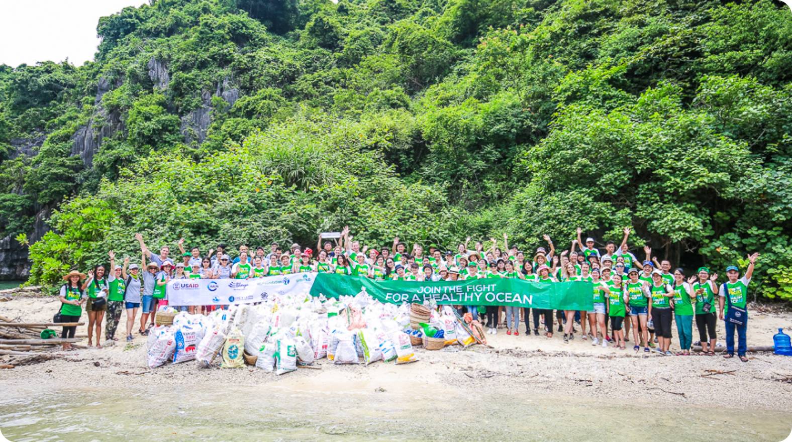 1.7 km of coastal length was cleaned in Action for a Green Halong Bay Project