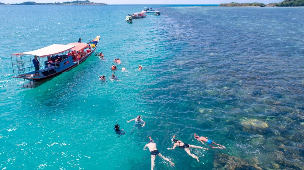 Pig Island & Snorkelling by longtail boat